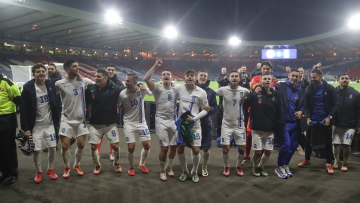 «Τρέλα» για την Εθνική - Η παράσταση στη Γλασκώβη μπροστά στον Σερ Άλεξ και το πάρτι στα αποδυτήρια - Βίντεο, φωτογραφίες 