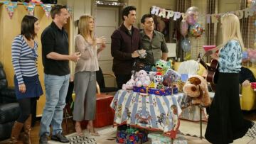 Μήπως τελικά είναι η φιλία και όχι μια ερωτική σχέση το μυστικό της ευτυχισμένης ζωής;