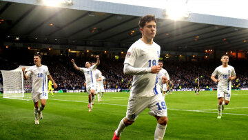 Αποθέωση για τα τρομερά «μωρά» του Γιοβάνοβιτς μετά την πρόκριση στην elite κατηγορία του Nations League  - Δείτε βίντεο και φωτογραφίες