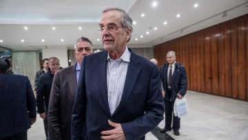 Με αιχμές για τα «ήρεμα νερά» με την Τουρκία το μήνυμα Σαμάρα για την 25η Μαρτίου