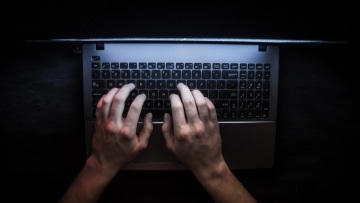 Προβλήματα στην Cloudflare: Κατέρρευσαν πολλές ιστοσελίδες σε όλο τον κόσμο, τι λέει η εταιρεία