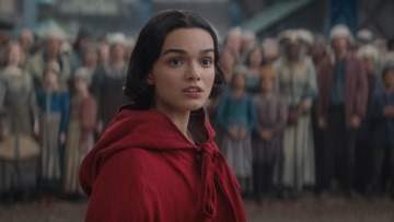 Η νέα «Χιονάτη» εξελίχθηκε σε φιάσκο: Οι απειλές θανάτου και ο ειδικός σύμβουλος για την πρωταγωνίστρια