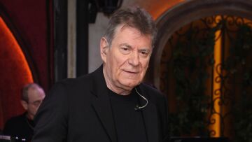 Άγγελος Διονυσίου για τον πατέρα του: Ήταν δύσκολο το να σε συγκρίνουν με έναν ογκόλιθο, όπως ήταν ο Στράτος