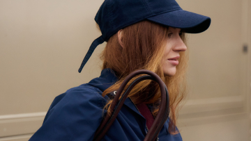 Γιατί «ηλεκτρίζονται» τα μαλλιά μας;