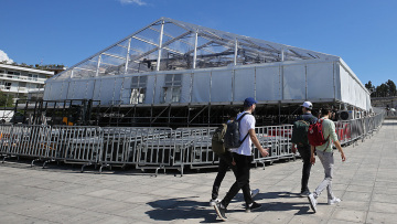 Η Coca Cola HBC ακύρωσε την εκδήλωση στο Καλλιμάρμαρο, μετά το «μπλόκο» στην τεράστια κατασκευή από το υπουργείο Πολιτισμού