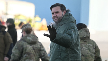 Στη Γροιλανδία ο Τζέι Ντι Βανς: «Ενδιαφερόμαστε για τη χώρα και την ασφάλεια της Αρκτικής»