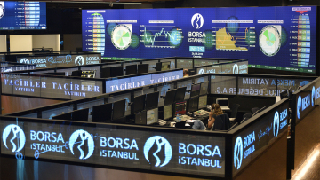 Τουρκία: Κατρακύλα για τη λίρα και τα ομόλογα – Η χειρότερη επίδοση από το 2023 λόγω Ιμάμογλου