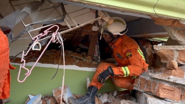 Σεισμός στη Μιανμάρ: Μετρούν τις πληγές τους με πάνω από 1.600 νεκρούς και ισοπεδωμένες γειτονιές