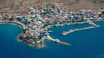 Πάχη- Κόρφος- Επίδαυρος: Mονοήμερη με την πλάτη στη θάλασσα 