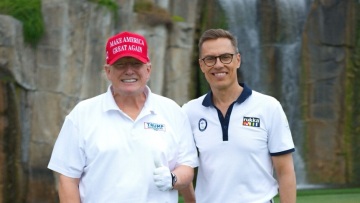 «Μόνο οι ολιγάρχες μπορούν να πείσουν τον Πούτιν να υποχωρήσει» - Τι λέει ο Φινλανδός πρόεδρος για τον πόλεμο στην Ουκρανία