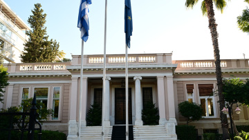 «Υπερασπιζόμαστε στην πράξη τα εθνικά συμφέροντα» λέει η κυβέρνηση μετά τη «ρελάνς» με τον Θαλάσσιο Χωροταξικό Σχεδιασμό