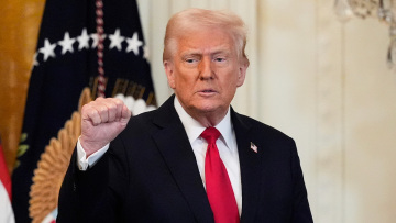 Τρίτη θητεία θέλει ο Τραμπ, ακόμη και αν το απαγορεύει το Σύνταγμα - «Δεν κάνω πλάκα, υπάρχουν τρόποι»