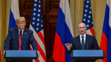 Έξαλλος δηλώνει ο Τραμπ με τον Πούτιν: Αν δεν υπάρξει ειρήνη στην Ουκρανία, έρχονται δασμοί στο ρωσικό πετρέλαιο