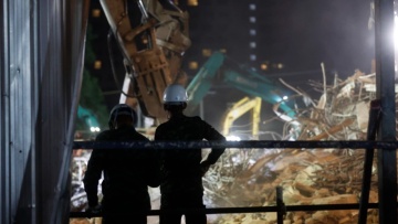 Ο στρατός της Μιανμάρ συνεχίζει τους βομβαρδισμούς παρά την κρίση μετά τον σεισμό