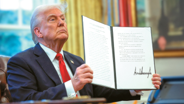 Δασμοί Τραμπ: Το μεγαλύτερο σφυροκόπημα δέχεται η οικονομία των ΗΠΑ - Έρχεται ύφεση και αύξηση της ανεργίας