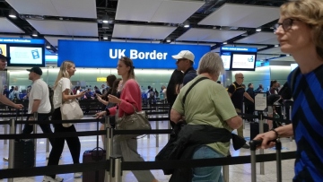 Βρετανία: Υποχρεωτική από την Τετάρτη η ηλεκτρονική ταξιδιωτική βίζα για τους Ευρωπαίους