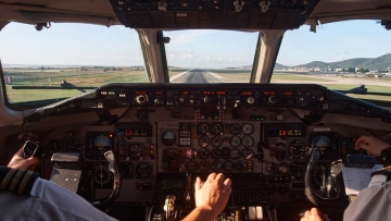 Πιλότος στη Βρετανία κατέγραφε με κρυφή κάμερα τις ερωτικές του συνευρέσεις με συναδέλφους του και τις «ανέβαζε» στο διαδίκτυο