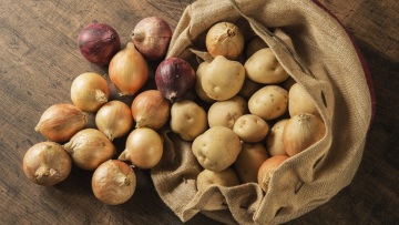 Αυτά τα τρόφιμα όταν αποθηκεύονται μαζί χαλάνε