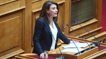 Η Κασιμάτη του ΣΥΡΙΖΑ αφού υπερψήφισε τις αμυντικές δαπάνες κόντρα στη γραμμή, καλωσορίζει τη Φρεγάτα «Κίμων»