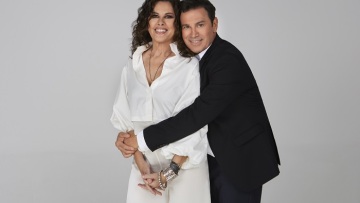 Η Ελευθερία Αρβανιτάκη με τον Μάριο Φραγκούλη στο επετειακό Rockwave Festival