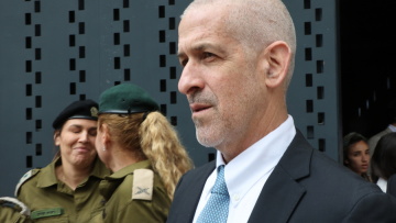 Ο επικεφαλής της Σιν Μπετ αποκάλυψε ότι ο Νετανιάχου του ζήτησε βοήθεια για να καθυστερήσει η δίκη του