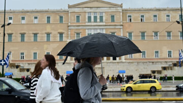 Καιρός: Φθινοπωρινό Σαββατοκύριακό με βροχές και πτώση της θερμοκρασίας - Ποιες περιοχές επηρεάζονται  
