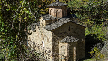 Οι άγνωστες μονές του Γράμμου