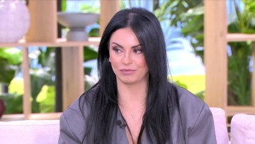 Η Δήμητρα Αλεξανδράκη μίλησε για την πρώτη της σχέση με γυναίκα και γιατί δεν ένιωθε ερωτική έλξη για τα αγόρια