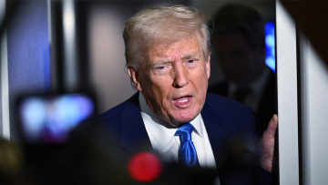 Δασμοί Τραμπ: Τι σημαίνει για την αγορά η εξαίρεση smartphones και υπολογιστών - Νέες ανακοινώσεις αύριο