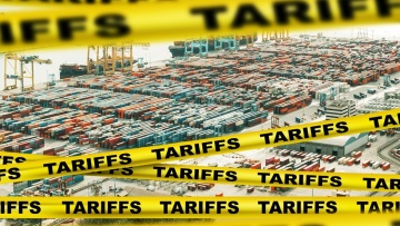 Δασμοί Τραμπ: Χαρτί υγείας, μακιγιάζ και καπνικά τα αμερικανικά προϊόντα που θα «χτυπήσει» η ΕΕ αν ναυαγήσουν οι συζητήσεις 