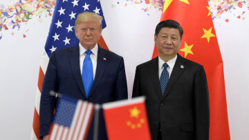 Ανεξέλεγκτος ο εμπορικός πόλεμος: Η Κίνα απαντά στον Τραμπ με δασμούς 84% στα αμερικανικά προϊόντα