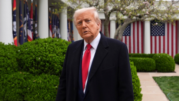 Ντόναλντ Τραμπ: Στο 145% ανέρχονται συνολικά οι δασμοί στην Κίνα