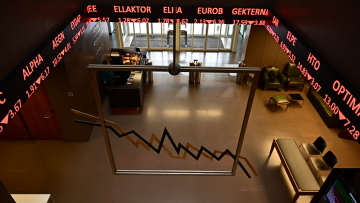Μικρή πτώση στο Χρηματιστήριο Αθηνών μετά το τριήμερο ράλι