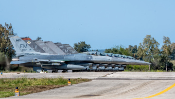 Βίντεο: 1.000 φωτογράφοι από όλο τον κόσμο απαθανατίζουν τα μαχητικά της άσκησης «Ηνίοχος» 