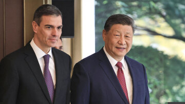 Μέτωπο με την ΕΕ θέλει η Κίνα για τους δασμούς Τραμπ - «Μαζί να αντιταχθούμε στο bullying των ΗΠΑ» λέει ο Σι Τζινπίνγκ