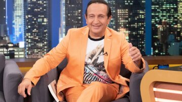 Σπύρος Μπιμπίλας για το «μικρό καρότο» στο γράμμα προς τον Φιλιππίδη: Κάποια δεν μπορεί να είναι δικά μου λόγια, ήμουν η φωνή του Μπαγκς Μπάνυ 30 χρόνια