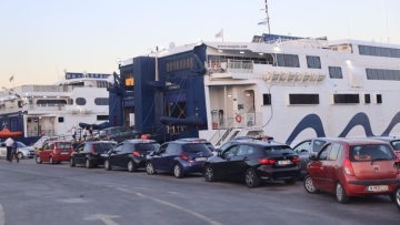 Αυξημένη η κίνηση στα λιμάνια ενόψει Πάσχα - Στα ίδια επίπεδα με πέρυσι οι κρατήσεις στα ακτοπλοϊκά, μέτρα από το λιμενικό