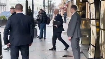 Στη Ρωσία ο Στιβ Γουίτκοφ, συναντήθηκε με τον εκπρόσωπο του Πούτιν για τις επενδύσεις