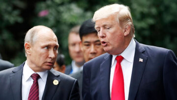 Ανάλυση BBC: Ο Τραμπ πιέζει Πούτιν για άμεση λύση στην Ουκρανία - Σάλος από τις δηλώσεις Κέλογκ περί διαμελισμού