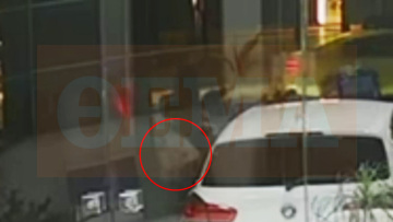 Βίντεο ντοκουμέντο: Ο «μυστηριώδης» άνδρας με το σακίδιο στη Συγγρού πριν την έκρηξη στην Hellenic Train