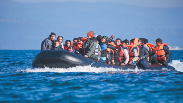 Στη γραμμή Βορίδη η Ευρώπη - Κατάλογος με τις ασφαλείς χώρες, κοινές διαδικασίες για άσυλο και απελάσεις