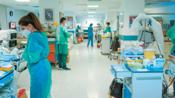 Μικροβιακή αντοχή και ενδονοσοκομειακές λοιμώξεις «σαρώνουν» την Ελλάδα – Ένας καθηγητής εξηγεί πώς θα δοθεί λύση
