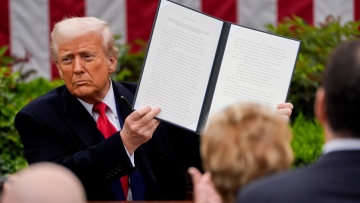 Ντόναλντ Τραμπ: Τι τελικά ζητά από τον υπόλοιπο πλανήτη και βάζει δασμούς