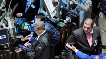 Αστάθεια στη Wall Street υπό τη σκιά του εμπορικού πολέμου Τραμπ - Οριακές απώλειες στους δείκτες