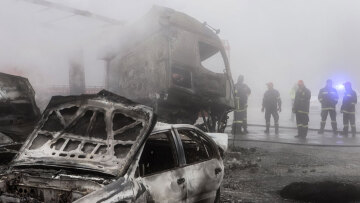 Πώς έγινε η τραγωδία στην Εγνατία: ΙΧ έκανε όπισθεν στη λωρίδα του e-pass, έπεσαν πάνω του το δεύτερο ΙΧ και το φορτηγό