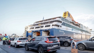 Καιρός Πάσχα: Με ήλιο, σκόνη και ζέστη η έξοδος των εκδρομέων - Έως και τα 8 μποφόρ οι άνεμοι στο Ιόνιο τη Μ. Πέμπτη