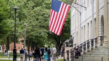 ΗΠΑ: Μέτωπο στήριξης του Χάρβαρντ από Ομπάμπα, Γέιλ και Στάνφορντ