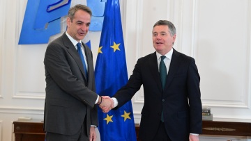 Μητσοτάκης με πρόεδρο Eurogroup: Η ελληνική οικονομία κάνει διαρκή πρόοδο - Ξεπερνάμε τους στόχους για να στηρίξουμε τα εισοδήματα