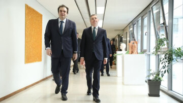 Ντόναχιου σε Πιερρακάκη: Είμαι σίγουρος ότι η αξιοσημείωτη πρόοδος της Ελλάδας θα συνεχιστεί