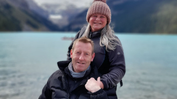 «Έκανα το έγκλημα» - Βρετανίδα συνόδευσε τον άνδρα της σε ευθανασία στην Ελβετία και τώρα κατηγορείται για συνέργεια σε αυτοκτονία